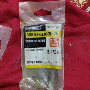 Everbilt Squeak-Free Door Hinge, 5/8" Radius 3-1/2"- Antique Brass